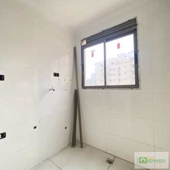 Apartamento em Praia Grande, bairro Canto do Forte
