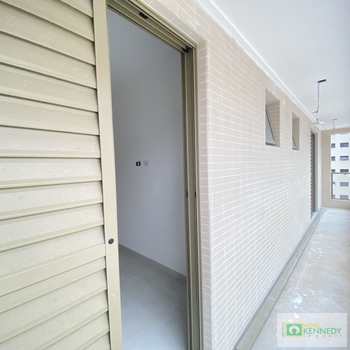 Apartamento em Praia Grande, bairro Canto do Forte