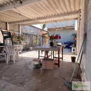 Sobrado em Praia Grande, bairro Nova Mirim