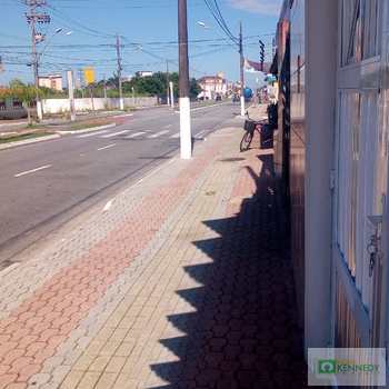Casa em Praia Grande, bairro Caiçara