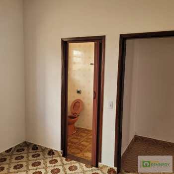 Casa em Praia Grande, bairro Caiçara