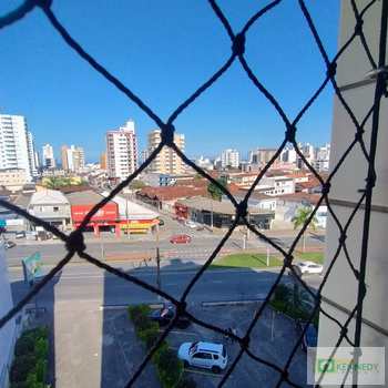 Apartamento em Praia Grande, bairro Ocian