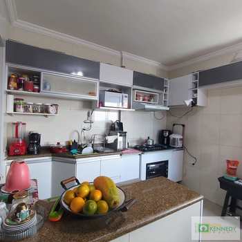 Apartamento em Praia Grande, bairro Ocian