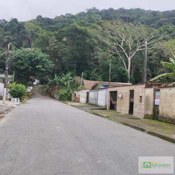 Casa em Praia Grande, bairro Cidade da Criança