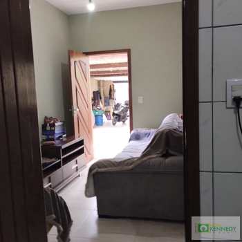Casa em Praia Grande, bairro Cidade da Criança