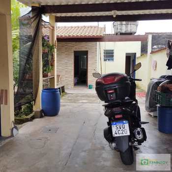 Casa em Praia Grande, bairro Cidade da Criança