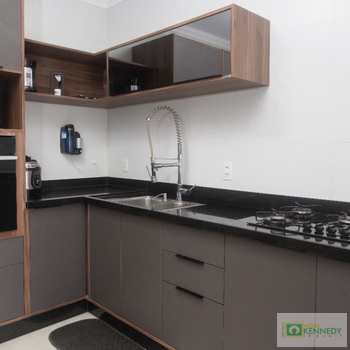 Apartamento em Praia Grande, bairro Boqueirão