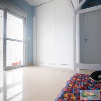 Apartamento em Praia Grande, bairro Boqueirão