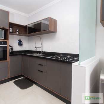 Apartamento em Praia Grande, bairro Boqueirão