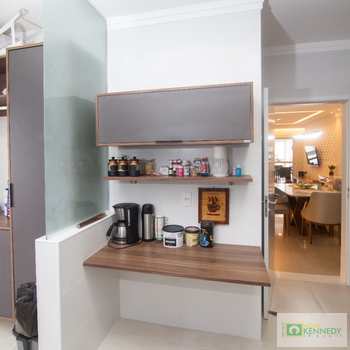 Apartamento em Praia Grande, bairro Boqueirão