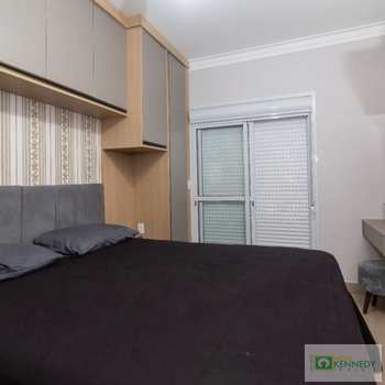 Apartamento em Praia Grande, bairro Boqueirão