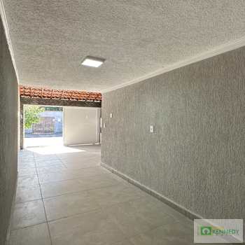 Casa em Praia Grande, bairro Mirim
