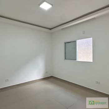 Casa em Praia Grande, bairro Mirim