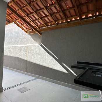 Casa em Praia Grande, bairro Mirim