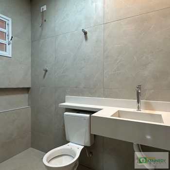 Casa em Praia Grande, bairro Mirim