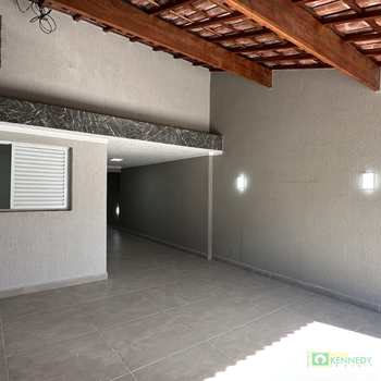 Casa em Praia Grande, bairro Mirim
