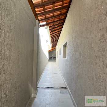 Casa em Praia Grande, bairro Mirim