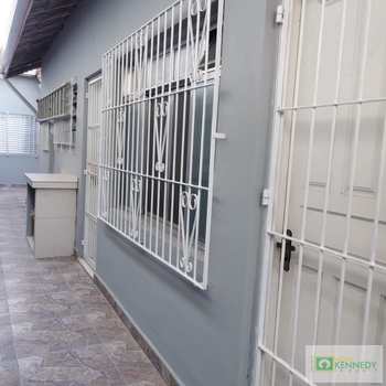 Casa em Praia Grande, bairro Ocian