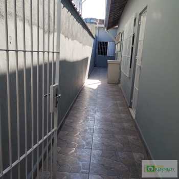 Casa em Praia Grande, bairro Ocian