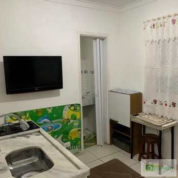 Kitnet em Praia Grande, bairro Tupi