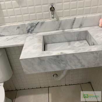 Kitnet em Praia Grande, bairro Tupi