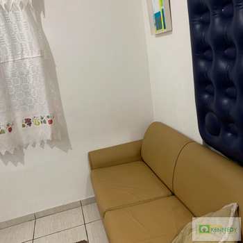 Kitnet em Praia Grande, bairro Tupi