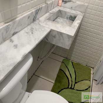 Kitnet em Praia Grande, bairro Tupi