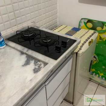 Kitnet em Praia Grande, bairro Tupi