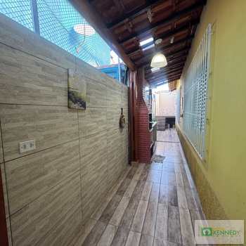 Casa em Praia Grande, bairro Caiçara