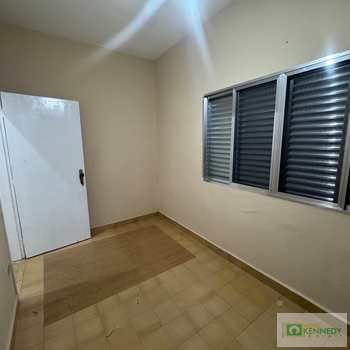 Casa em Praia Grande, bairro Caiçara