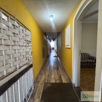 Casa em Praia Grande, bairro Caiçara