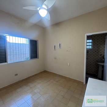 Casa em Praia Grande, bairro Caiçara