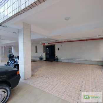 Apartamento em Praia Grande, bairro Tupi