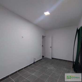 Apartamento em Praia Grande, bairro Tupi