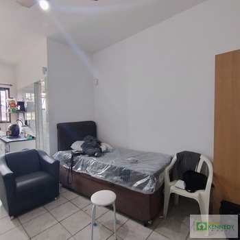 Kitnet em Praia Grande, bairro Ocian