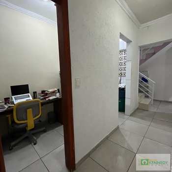 Sobrado em Praia Grande, bairro Ocian