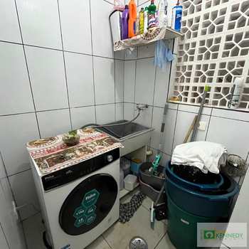 Sobrado em Praia Grande, bairro Ocian