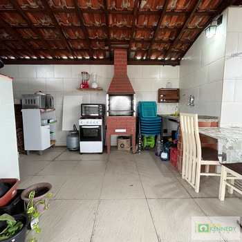 Sobrado em Praia Grande, bairro Ocian