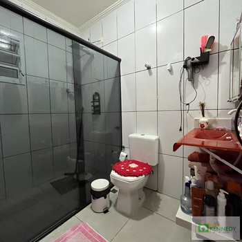 Sobrado em Praia Grande, bairro Ocian