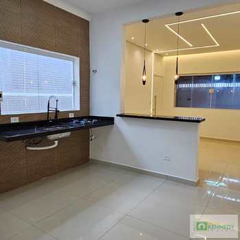 Casa em Praia Grande, bairro Caiçara