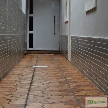 Casa em Praia Grande, bairro Caiçara