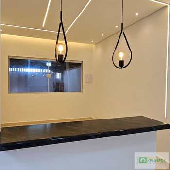 Casa em Praia Grande, bairro Caiçara