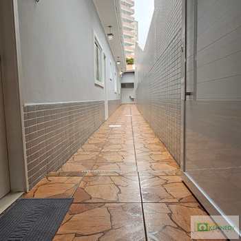 Casa em Praia Grande, bairro Caiçara