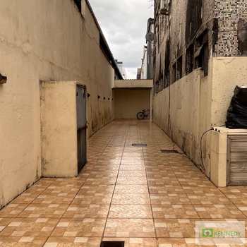 Kitnet em Praia Grande, bairro Ocian