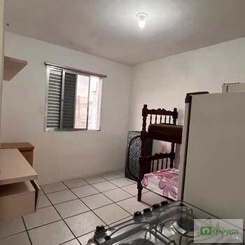 Kitnet em Praia Grande, bairro Ocian