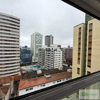 Apartamento em Praia Grande, bairro Canto do Forte