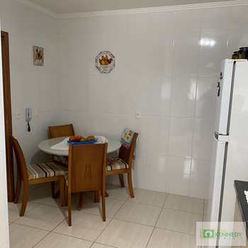Apartamento em Praia Grande, bairro Canto do Forte