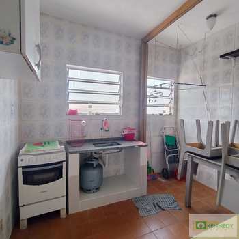 Kitnet em Praia Grande, bairro Ocian