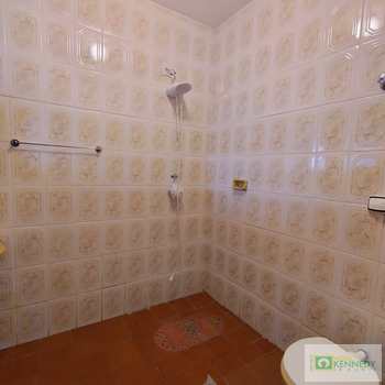 Kitnet em Praia Grande, bairro Ocian