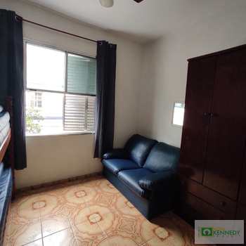 Kitnet em Praia Grande, bairro Ocian